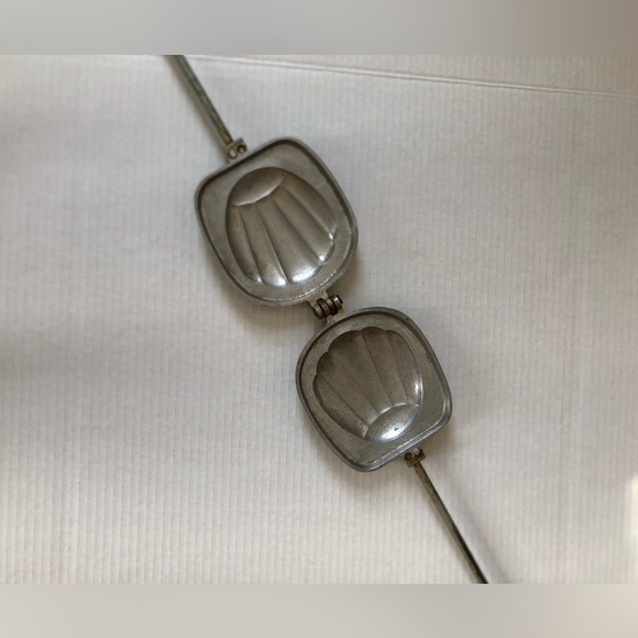 Vtg Cuisor Metal Sandwich Maker - Picture 9 of 16